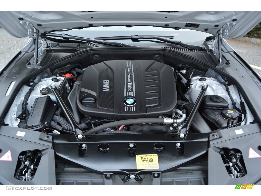 2015 BMW 7 Series 740Ld xDrive Sedan Engine Photos