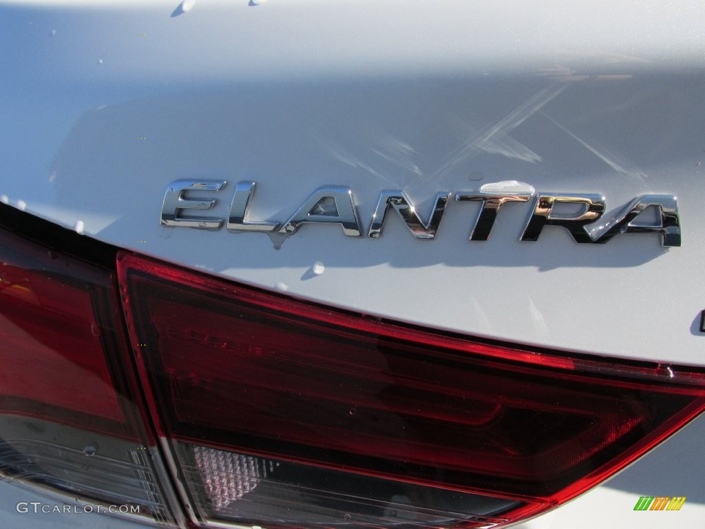 2016 Elantra SE - White / Beige photo #14