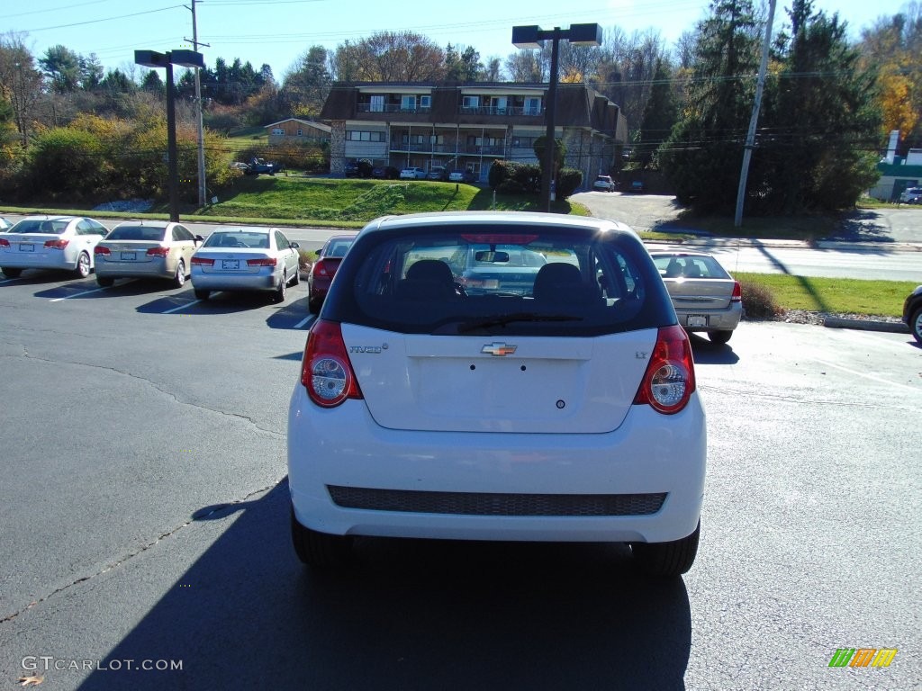 2010 Aveo Aveo5 LT - Summit White / Neutral photo #4