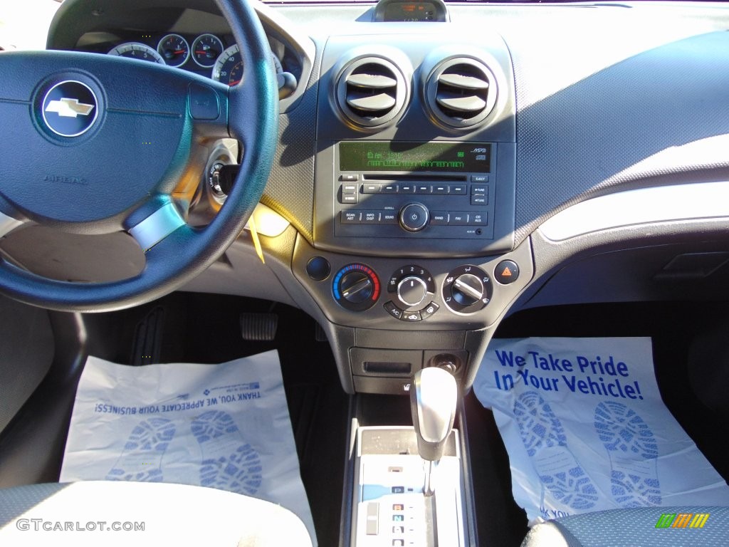 2010 Aveo Aveo5 LT - Summit White / Neutral photo #22