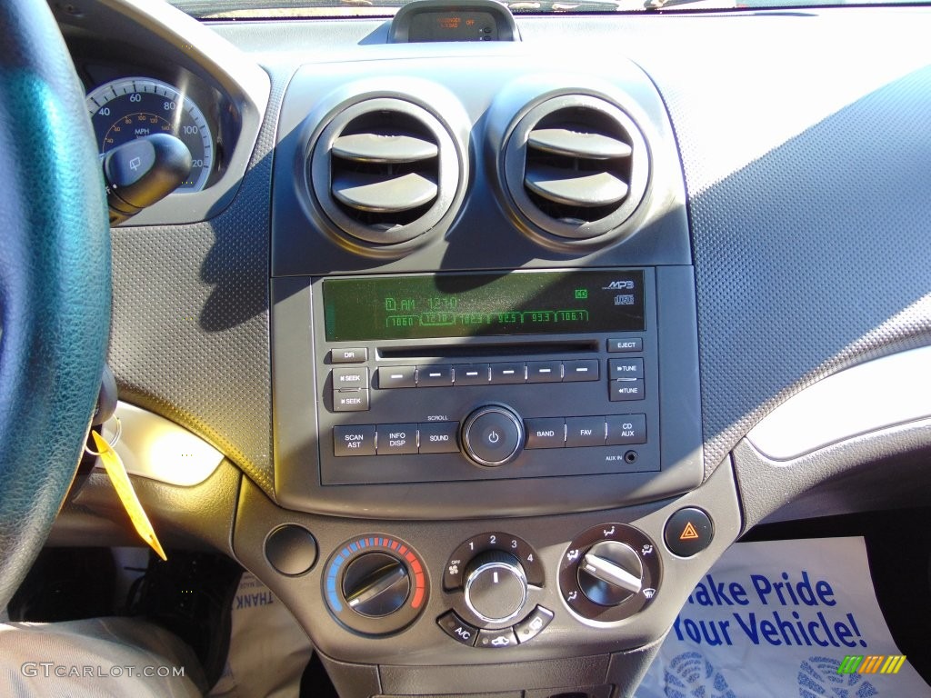 2010 Aveo Aveo5 LT - Summit White / Neutral photo #23