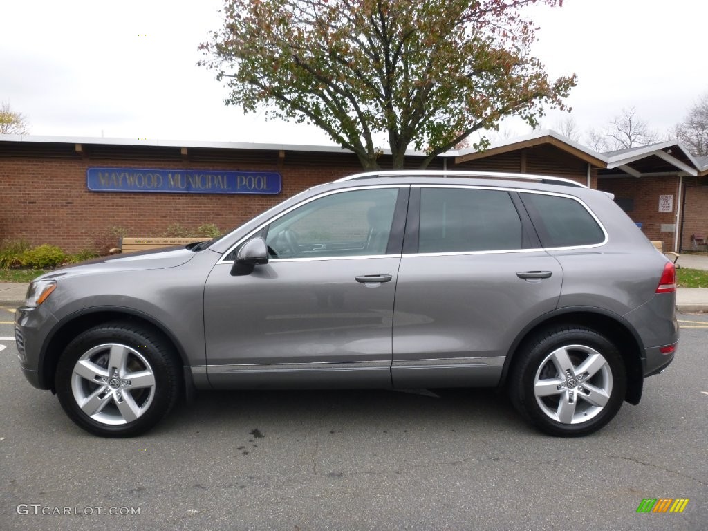 2012 Touareg VR6 FSI Lux 4XMotion - Canyon Gray Metallic / Black Anthracite photo #2