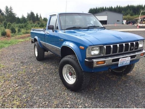 1982 Toyota Pickup SR5 Regular Cab 4x4 Data, Info and Specs