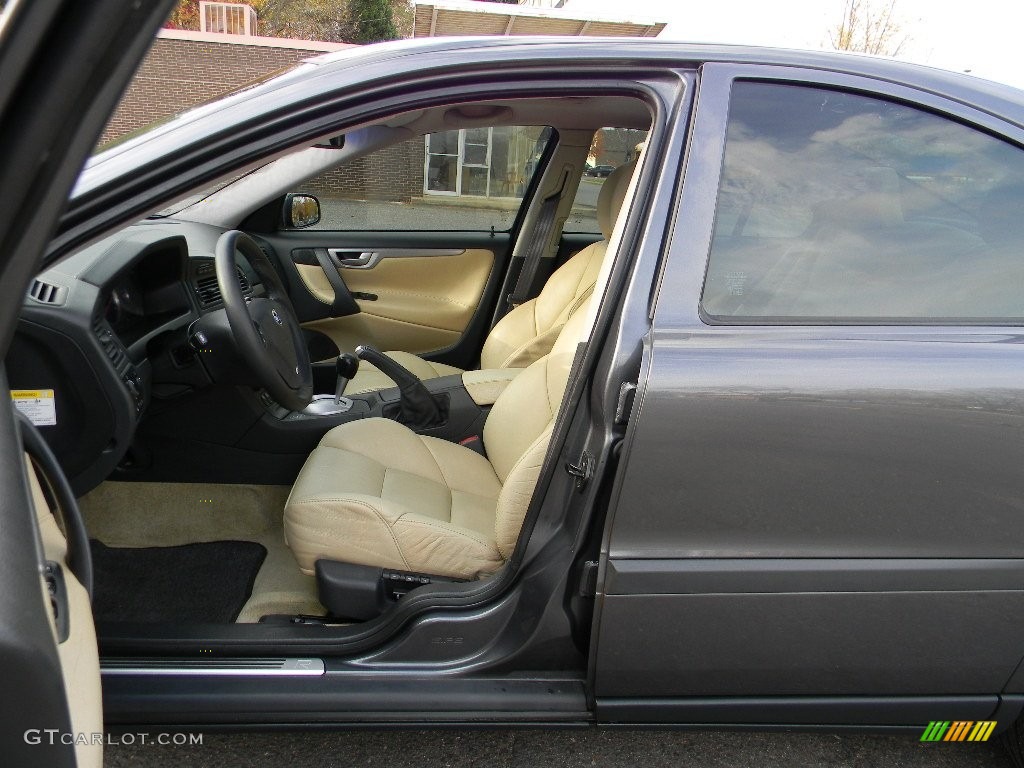 2004 Volvo S60 R AWD Interior Photos