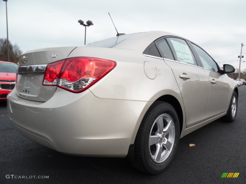 2016 Cruze Limited LT - Champagne Silver Metallic / Jet Black photo #6