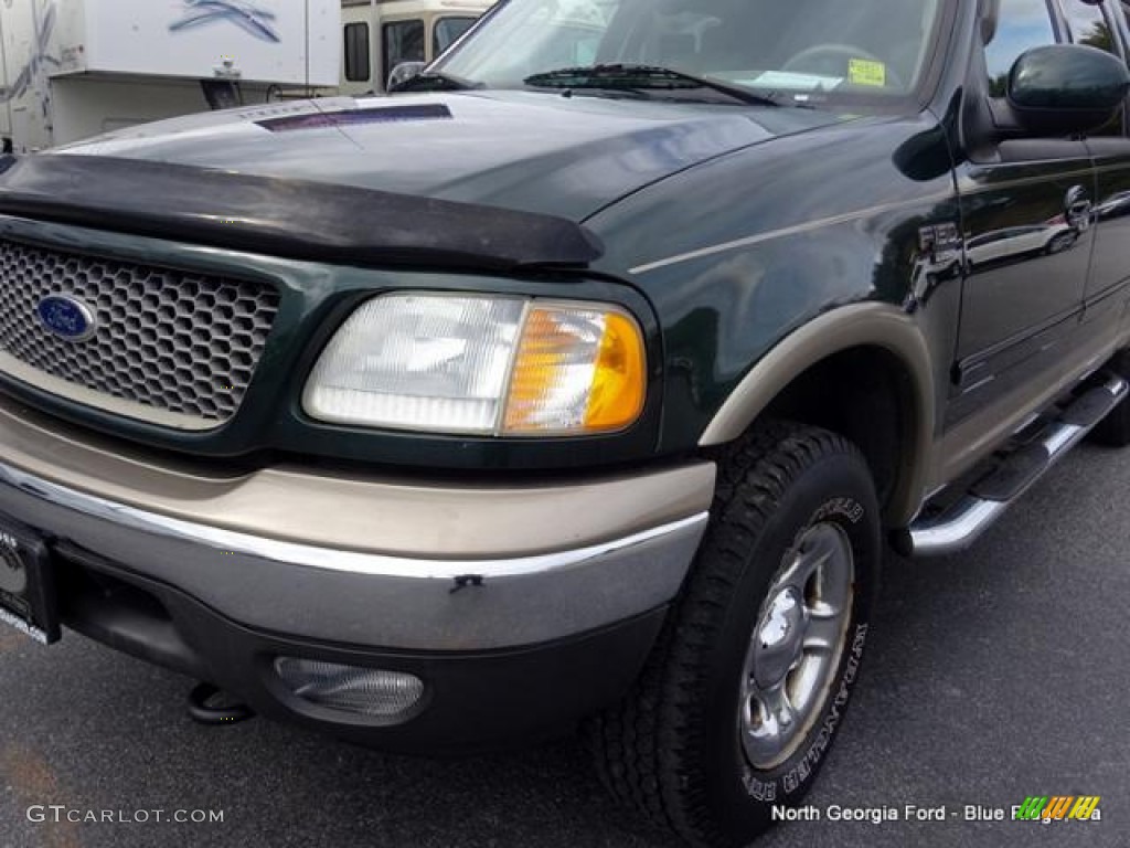 2002 F150 Lariat SuperCrew 4x4 - Dark Highland Green Metallic / Medium Parchment photo #34