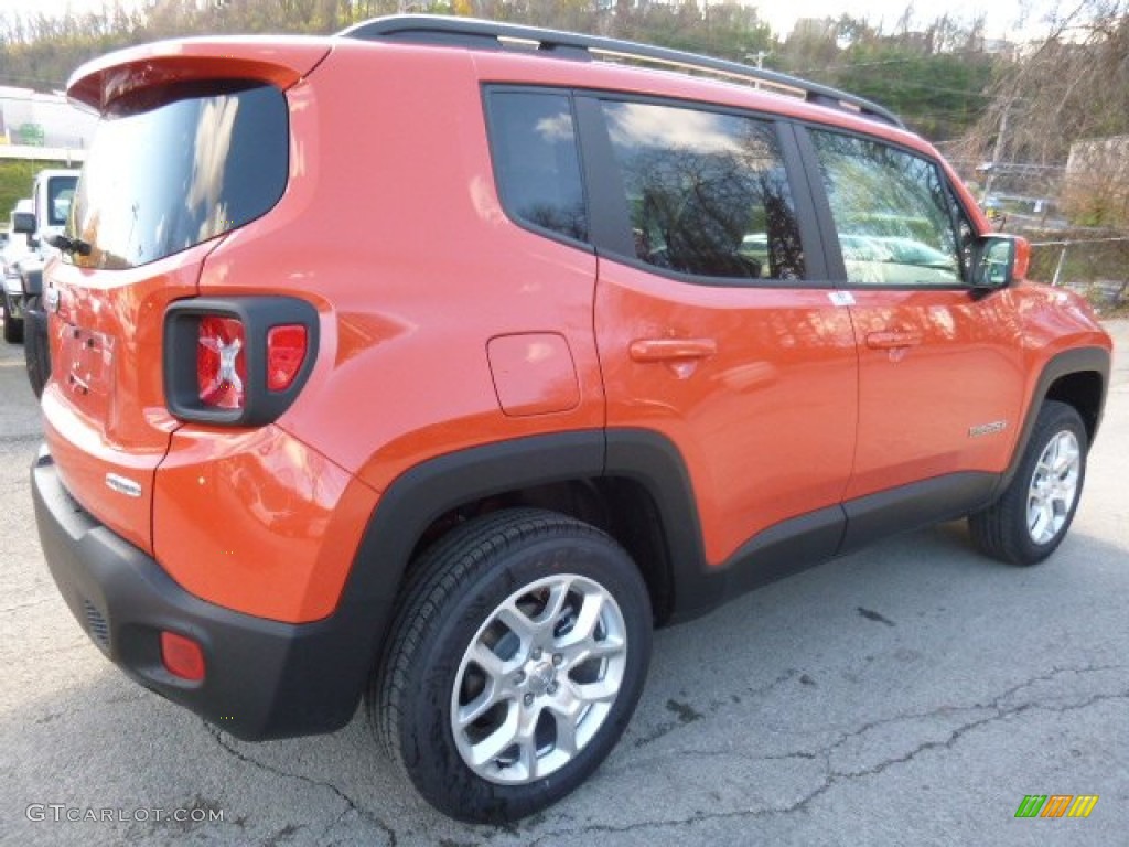 2016 Renegade Latitude 4x4 - Omaha Orange / Bark Brown/Ski Grey photo #5