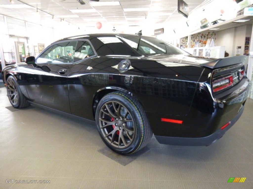 Pitch Black 2016 Dodge Challenger SRT Hellcat Exterior Photo #108828680