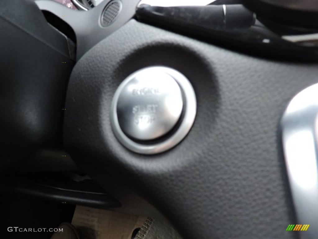 2016 Mercedes-Benz CLA 250 4Matic Controls Photo #108839829