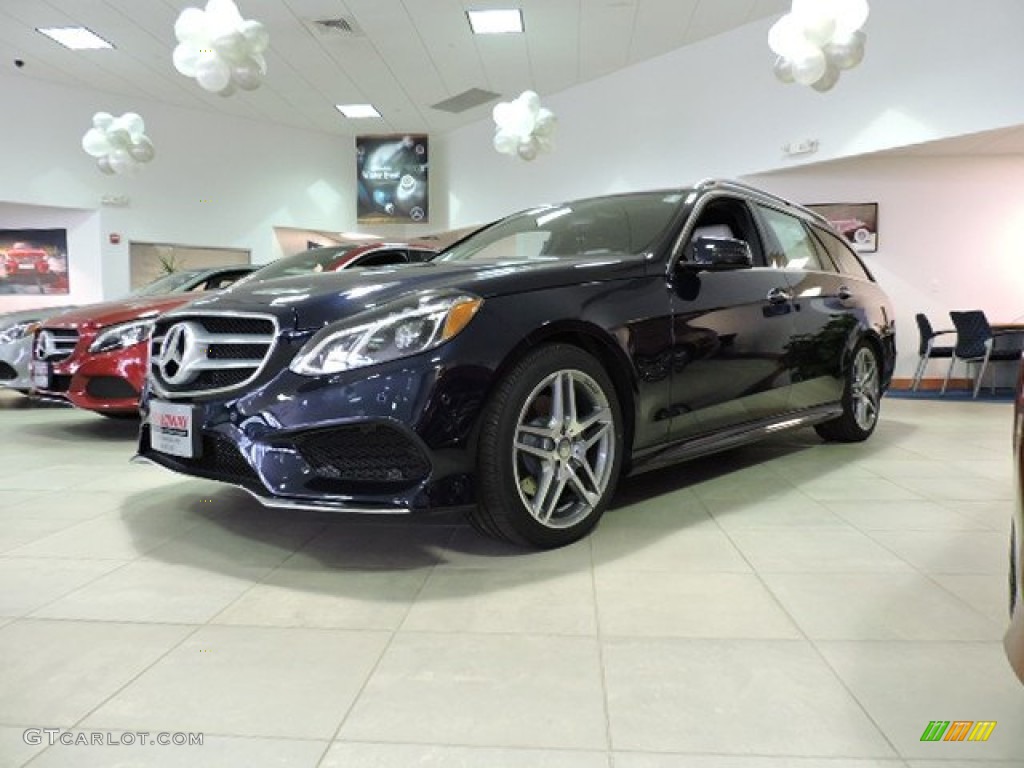 2016 E 350 4Matic Wagon - Lunar Blue Metallic / Porcelain/Black photo #1