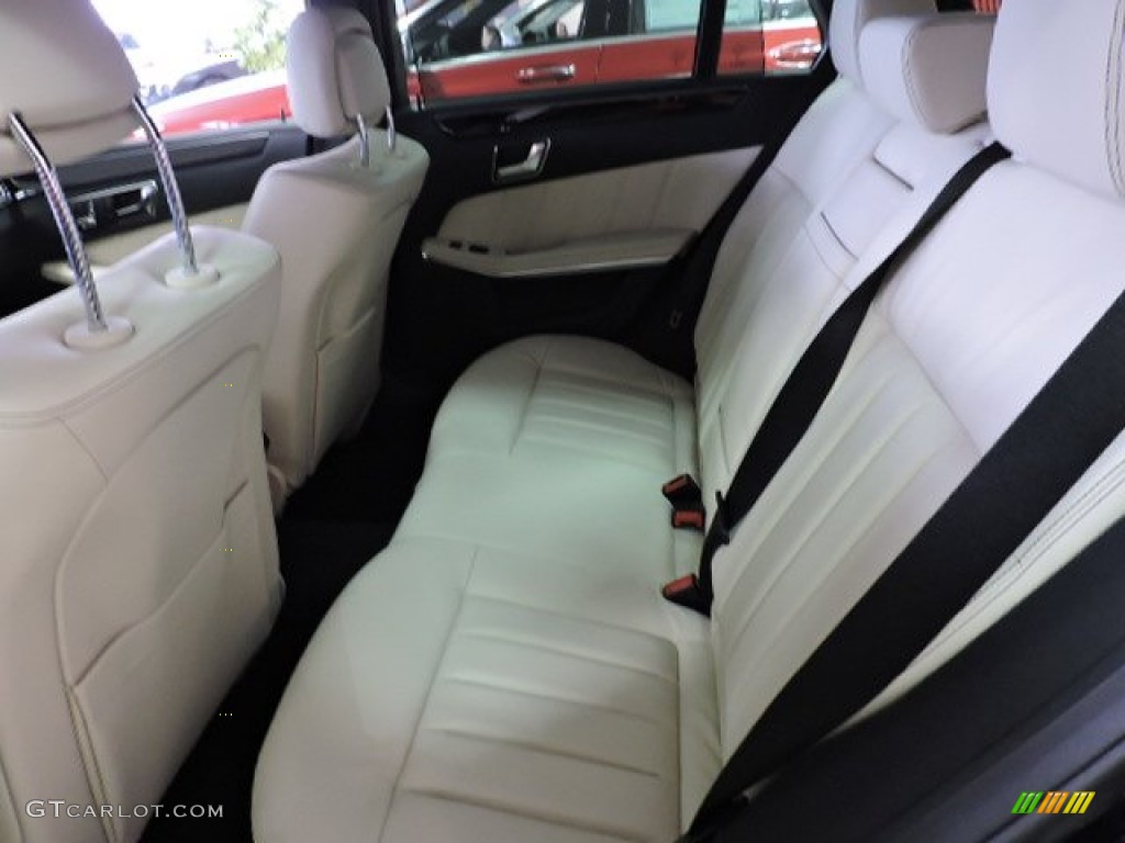 2016 Mercedes-Benz E 350 4Matic Wagon Rear Seat Photo #108840587
