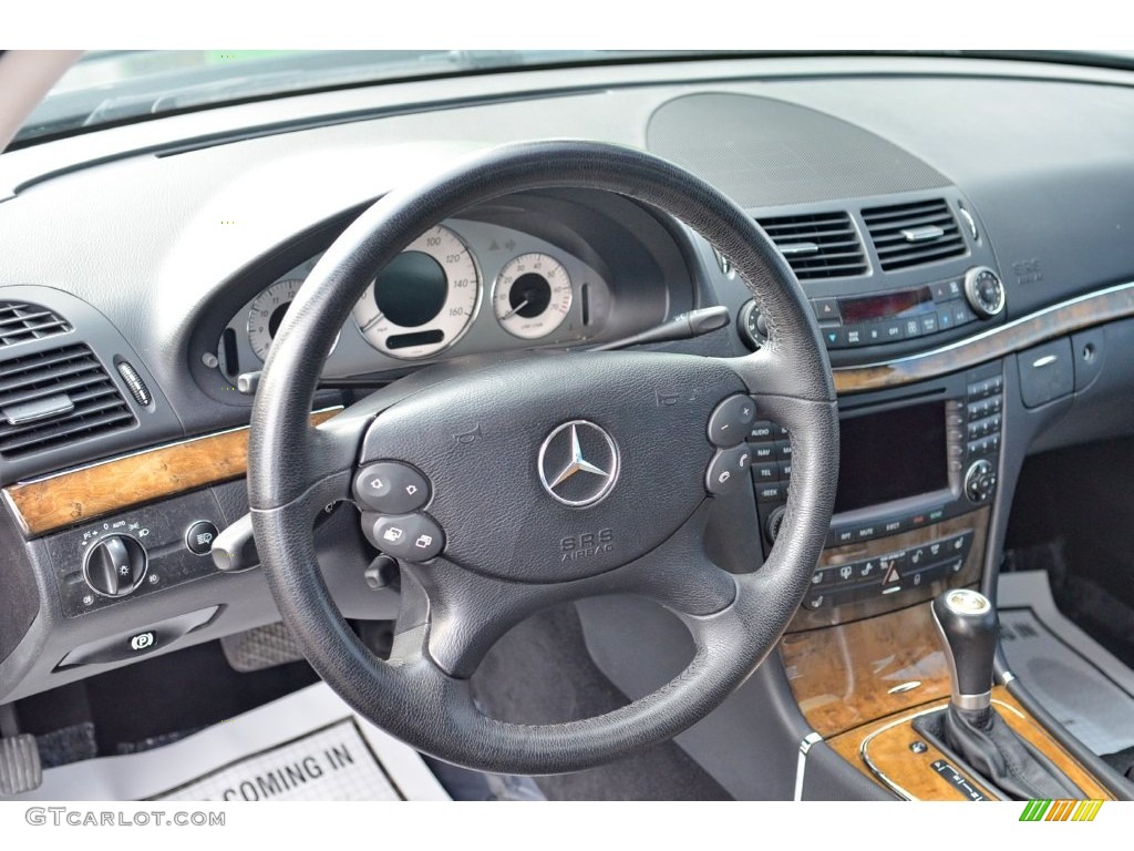 2007 Mercedes-Benz E 550 Sedan Black/Sahara Beige Steering Wheel Photo #108849512