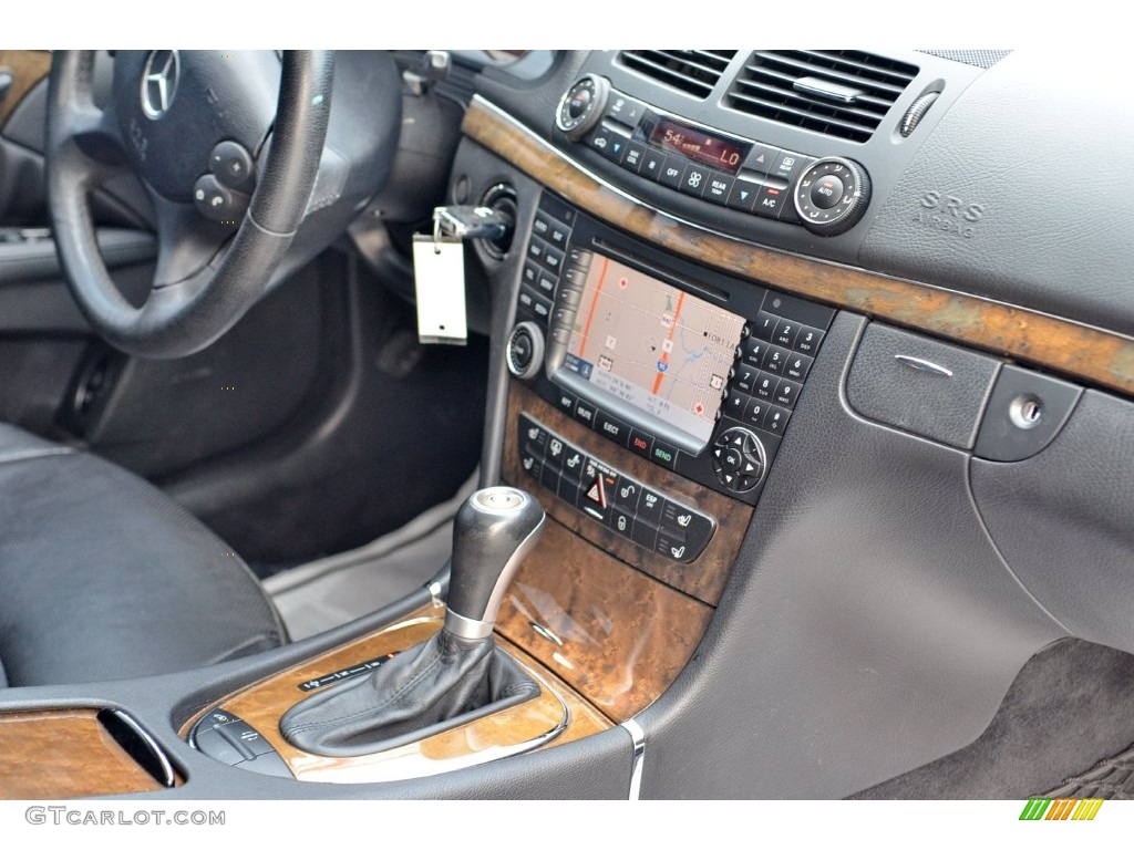 2007 Mercedes-Benz E 550 Sedan Controls Photos