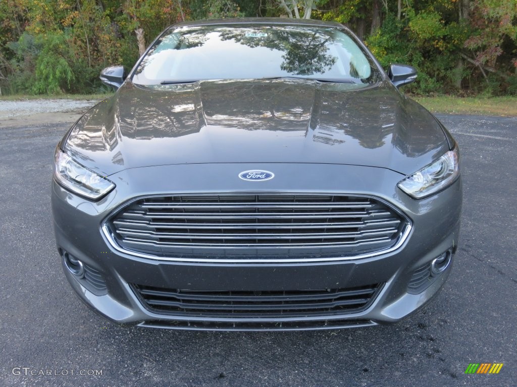 2016 Fusion SE - Magnetic Metallic / Charcoal Black photo #11