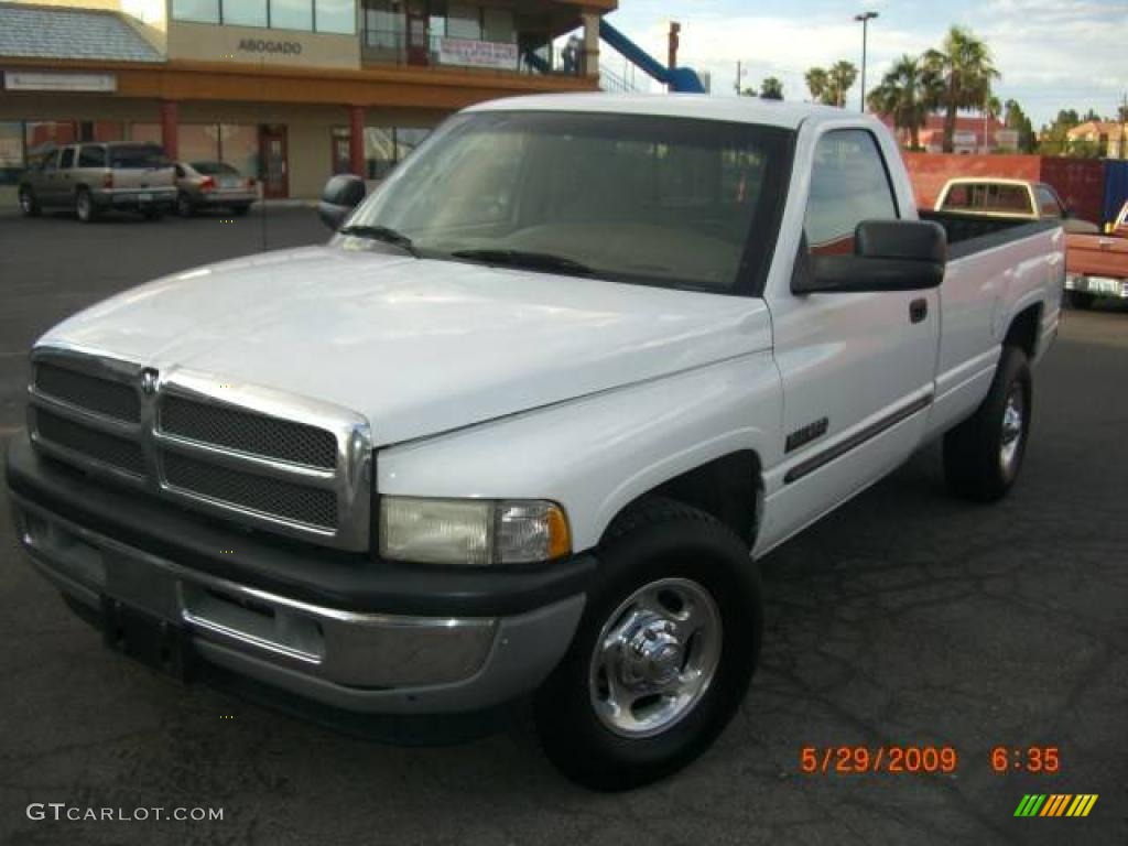 2001 Ram 2500 ST Regular Cab - Bright White / Camel/Tan photo #5