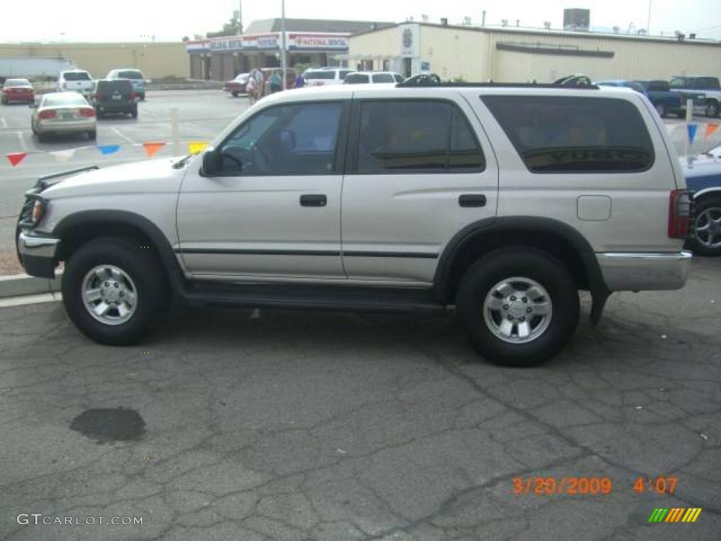 Desert Dune Metallic Toyota 4Runner