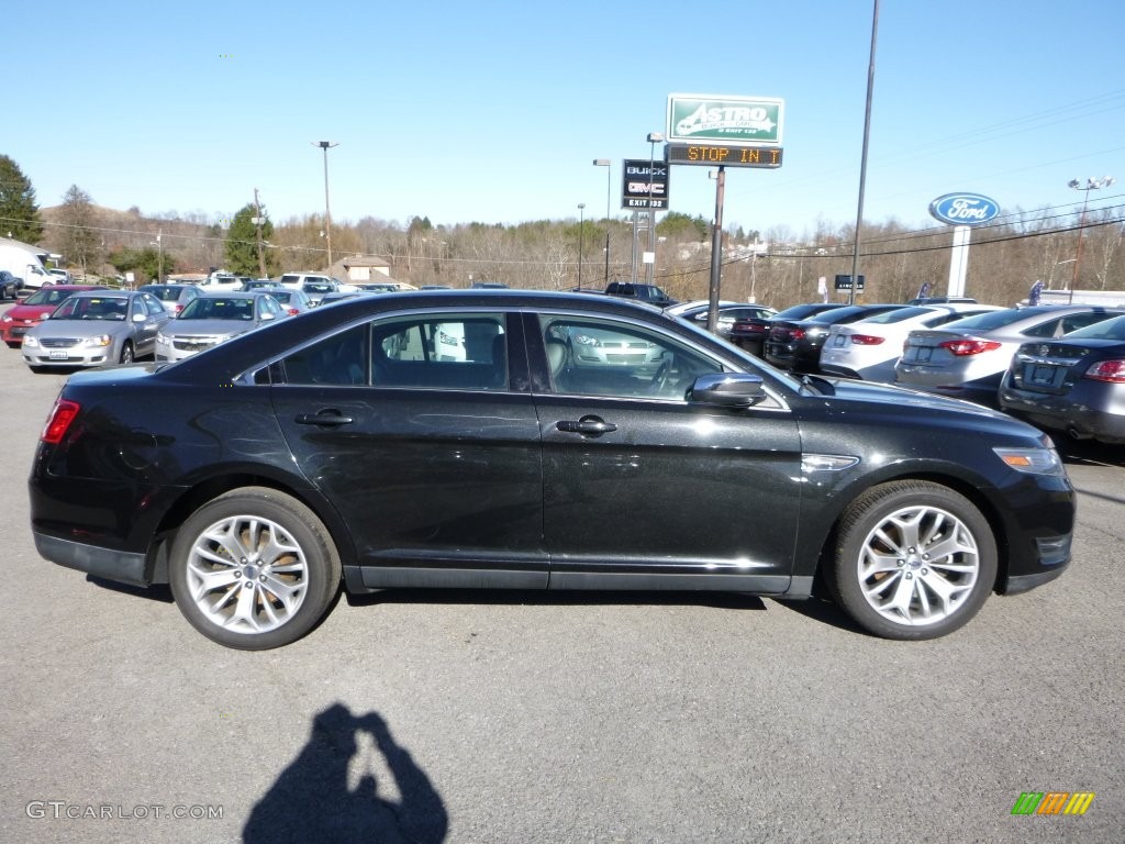 2015 Taurus Limited - Tuxedo Black Metallic / Charcoal Black photo #6