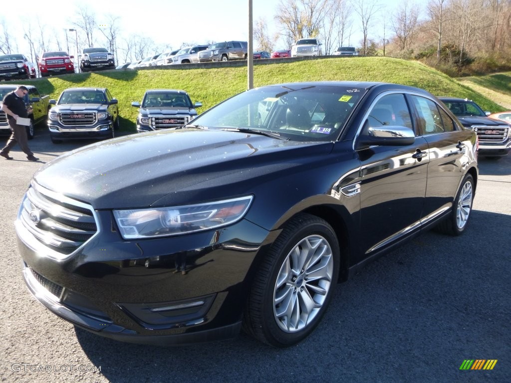 2015 Taurus Limited - Tuxedo Black Metallic / Charcoal Black photo #10