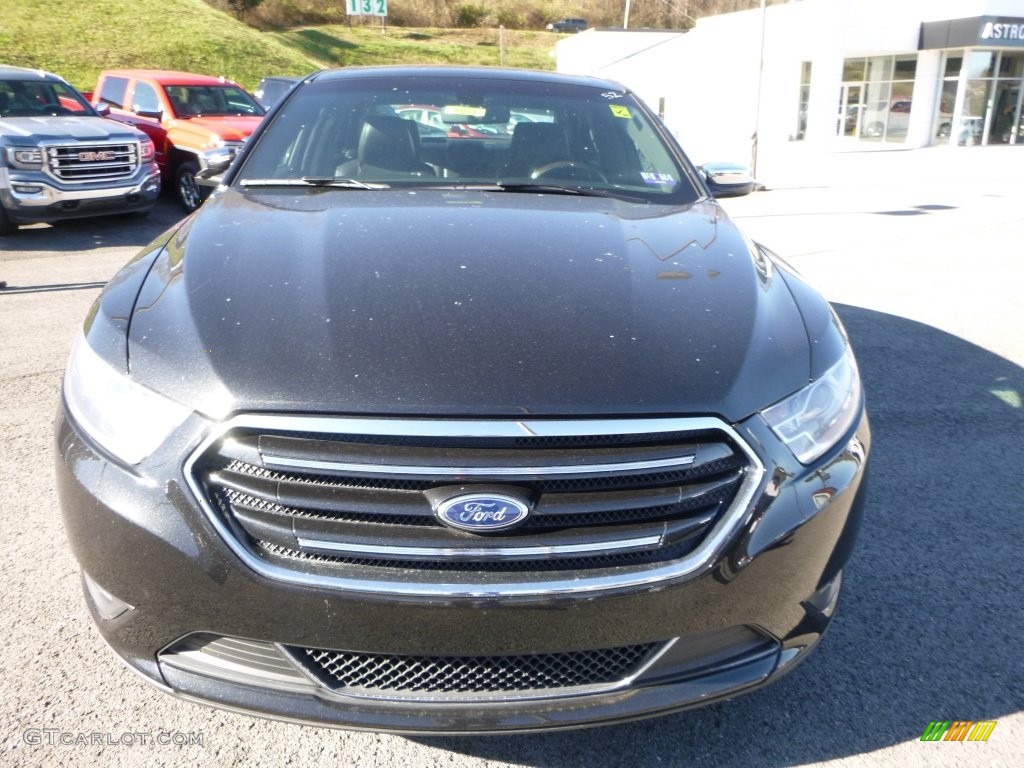 2015 Taurus Limited - Tuxedo Black Metallic / Charcoal Black photo #11