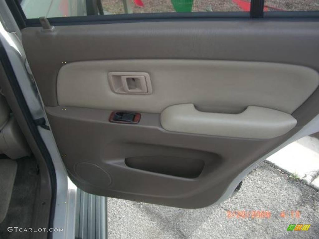 1999 4Runner  - Desert Dune Metallic / Oak photo #25
