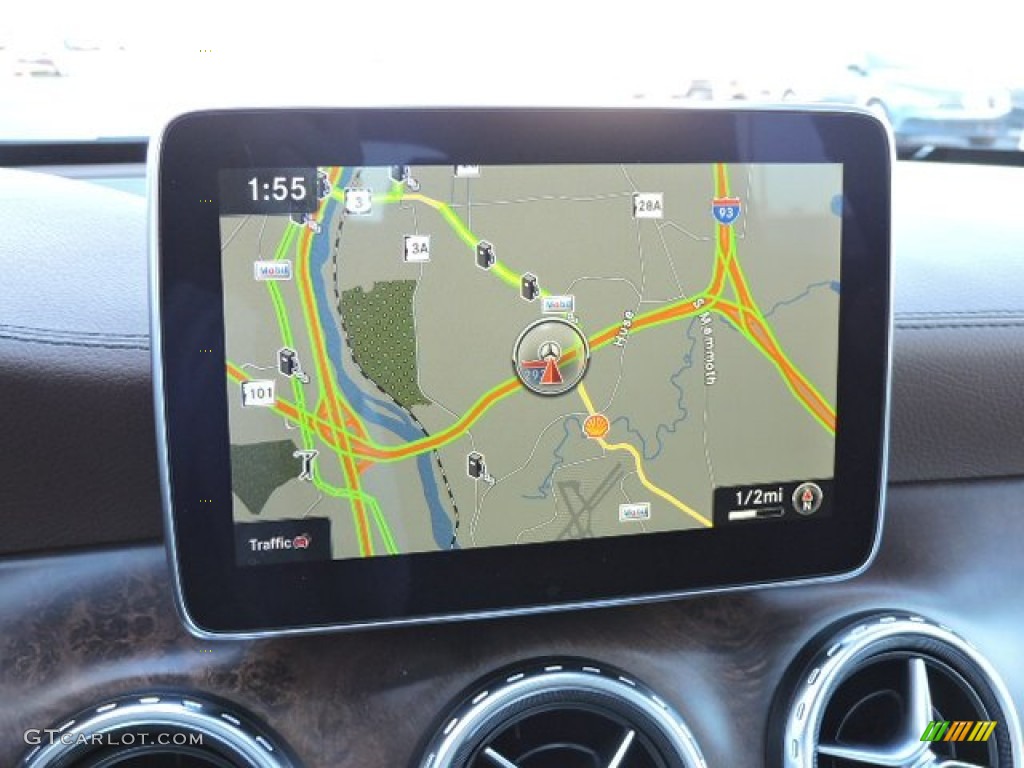 2016 Mercedes-Benz GLA 250 4Matic Navigation Photos