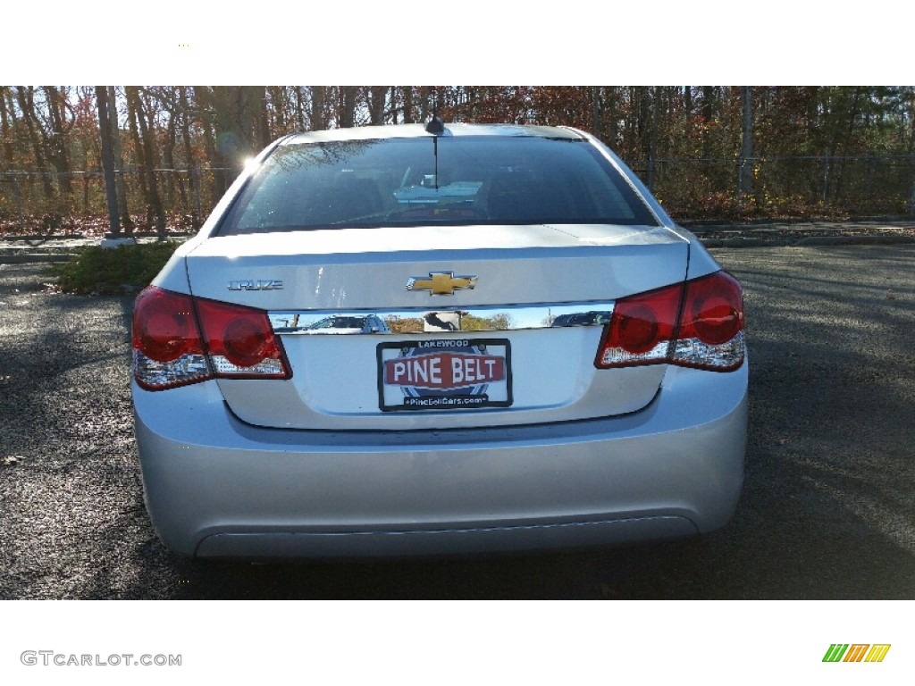 2016 Cruze Limited LS - Silver Ice Metallic / Jet Black/Medium Titanium photo #5