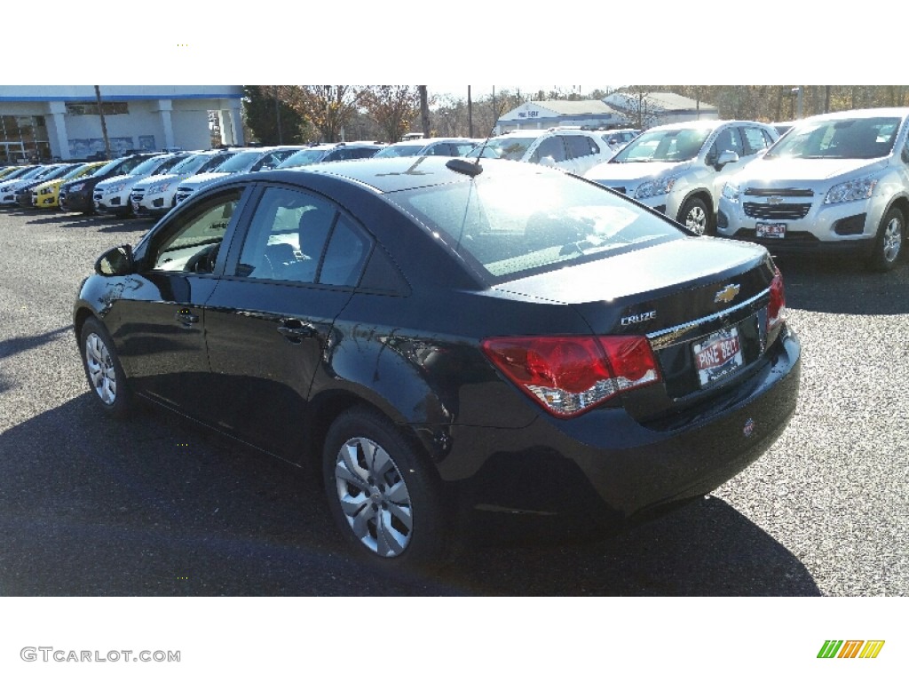 2016 Cruze Limited LS - Black Granite Metallic / Jet Black/Medium Titanium photo #4