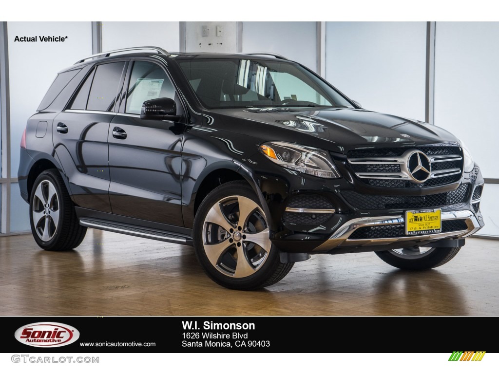 Black Mercedes-Benz GLE