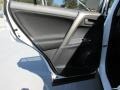 Super White - RAV4 LE Photo No. 17