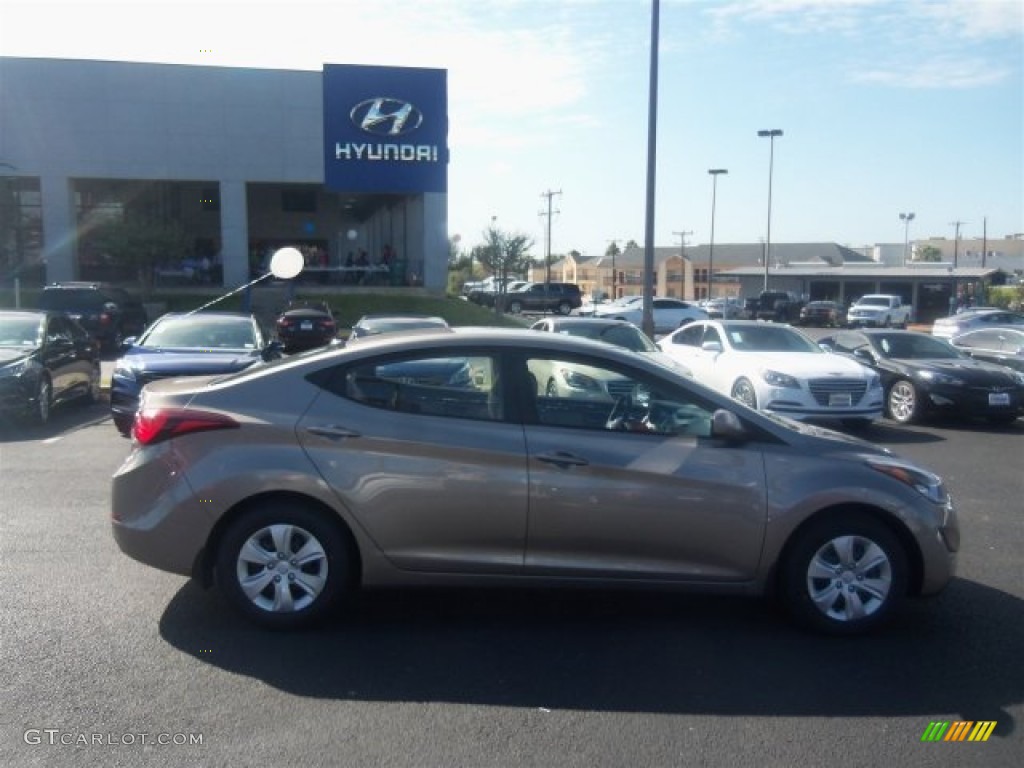 2016 Elantra SE - Desert Bronze / Beige photo #11