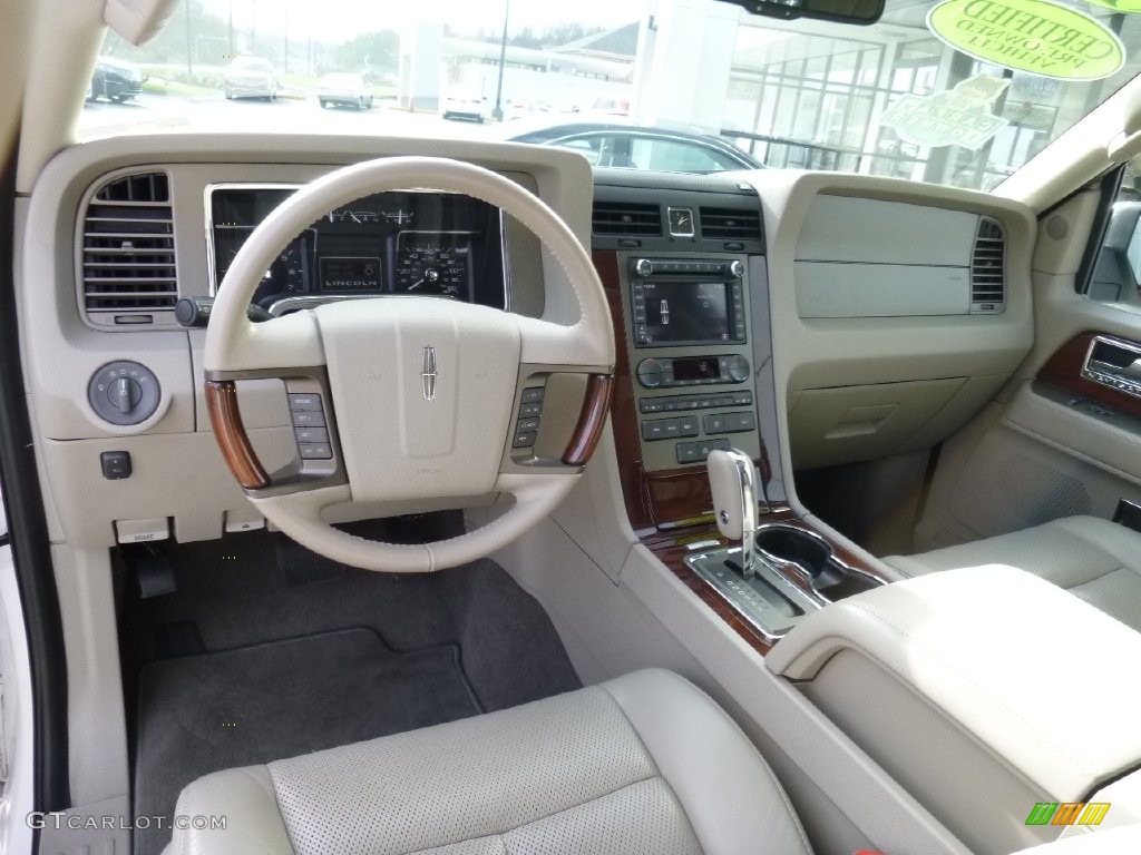 2014 Navigator 4x4 - White Platinum / Stone photo #17