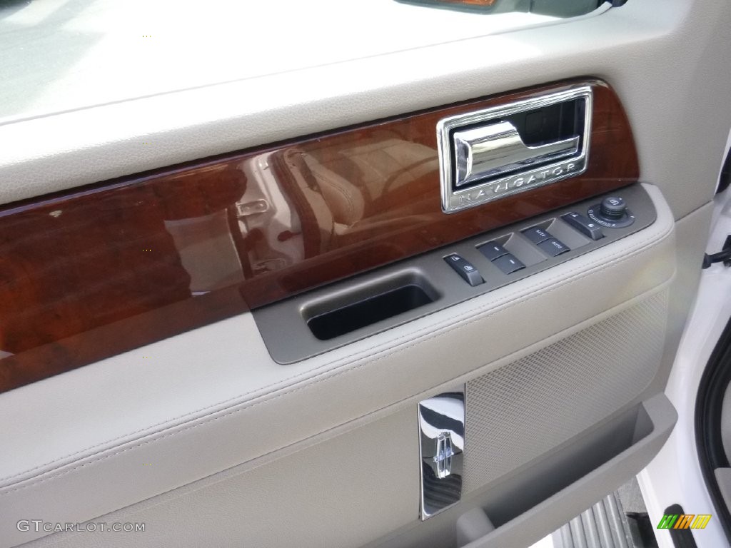 2014 Navigator 4x4 - White Platinum / Stone photo #18