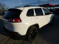 Bright White - Cherokee Latitude 4x4 Photo No. 4