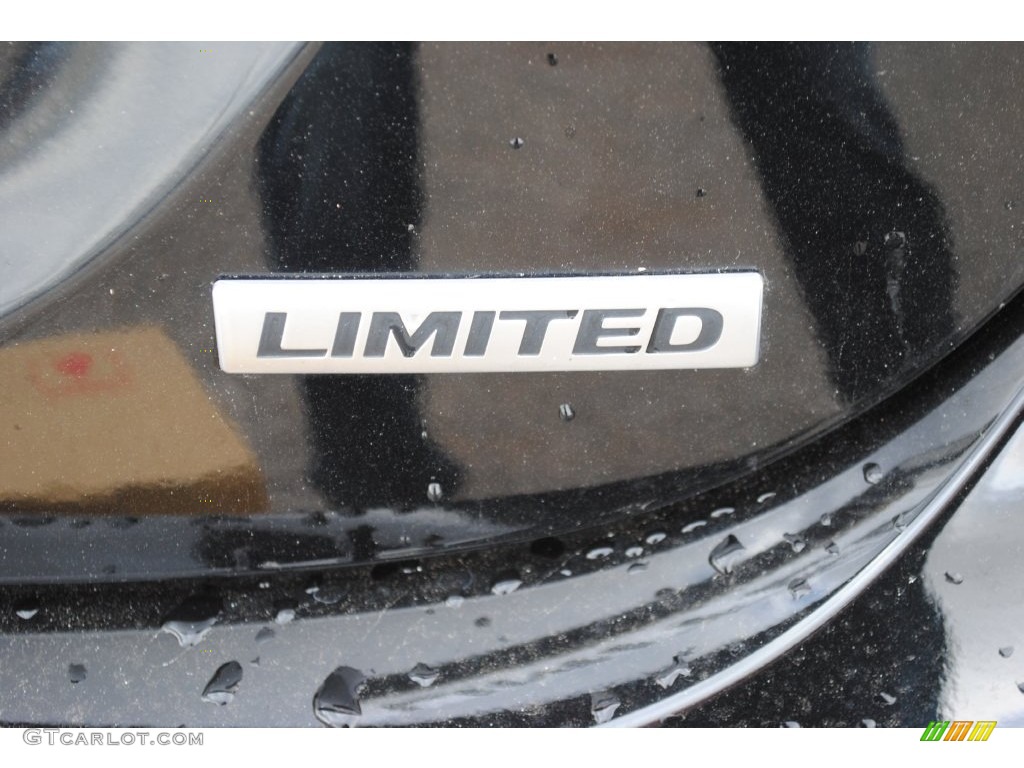 2012 Elantra Limited - Midnight Black / Gray photo #30
