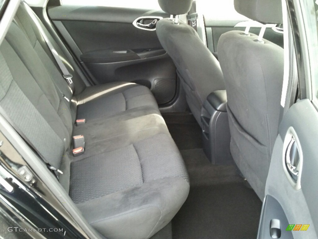 2013 Sentra SR - Super Black / Charcoal photo #8