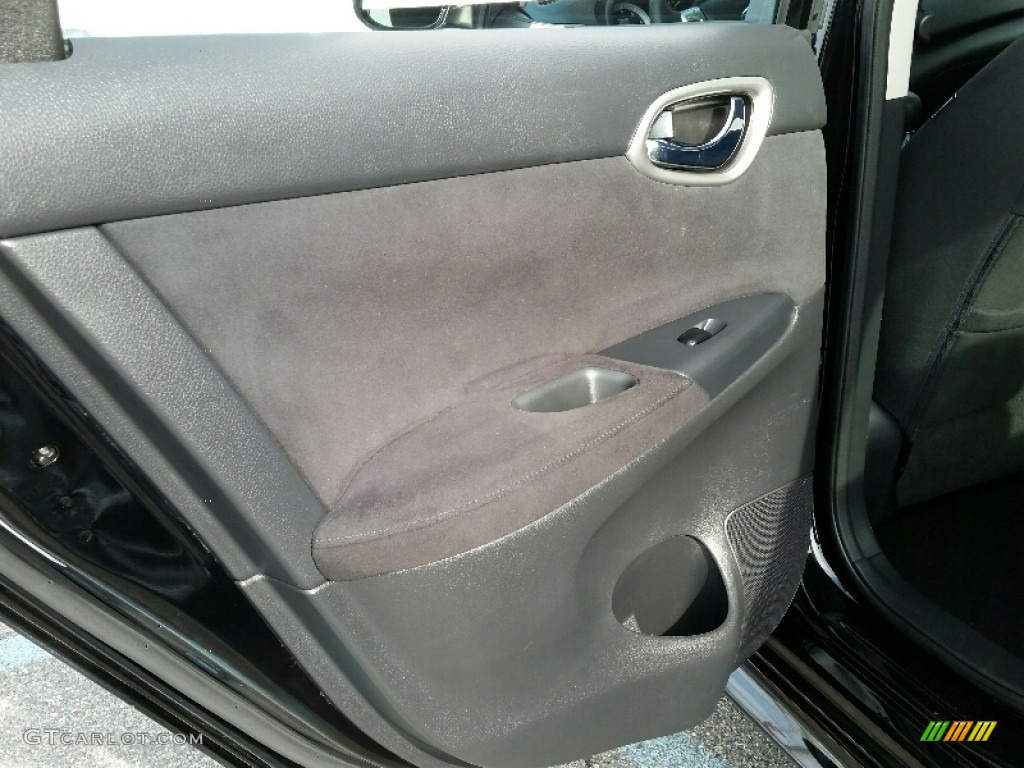 2013 Sentra SR - Super Black / Charcoal photo #16