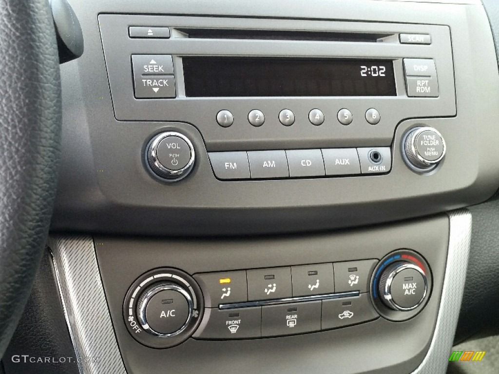 2013 Sentra SR - Super Black / Charcoal photo #25