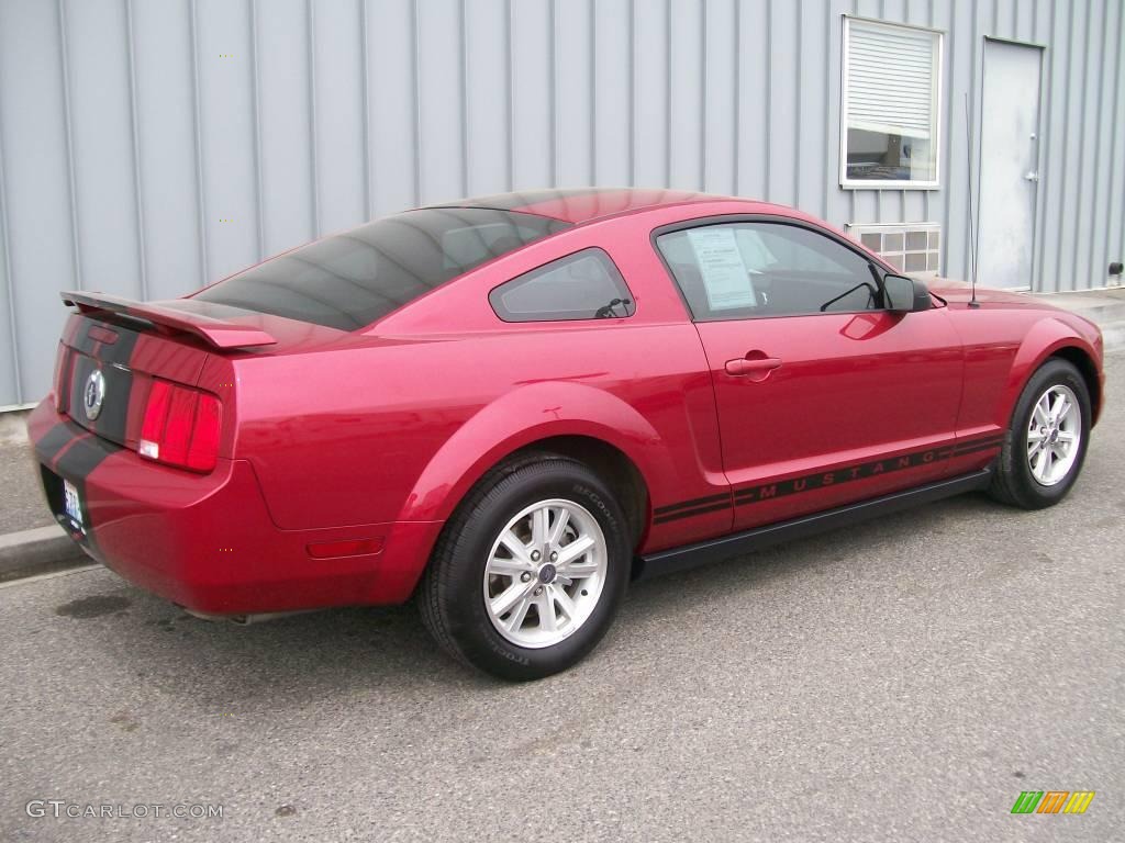 2006 Mustang V6 Premium Coupe - Redfire Metallic / Dark Charcoal photo #3