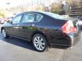 Black Obsidian - M 35x Sedan Photo No. 9