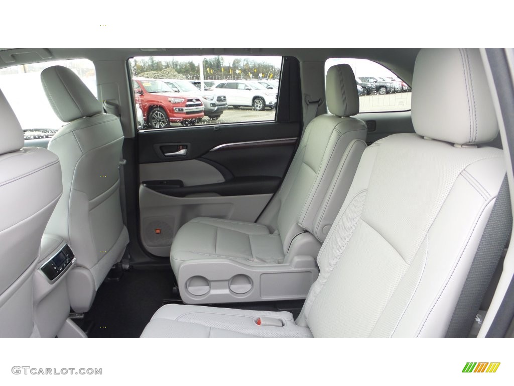 2016 Toyota Highlander Limited AWD Rear Seat Photo #108922526