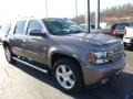 Champagne Silver Metallic - Suburban LT 4x4 Photo No. 13
