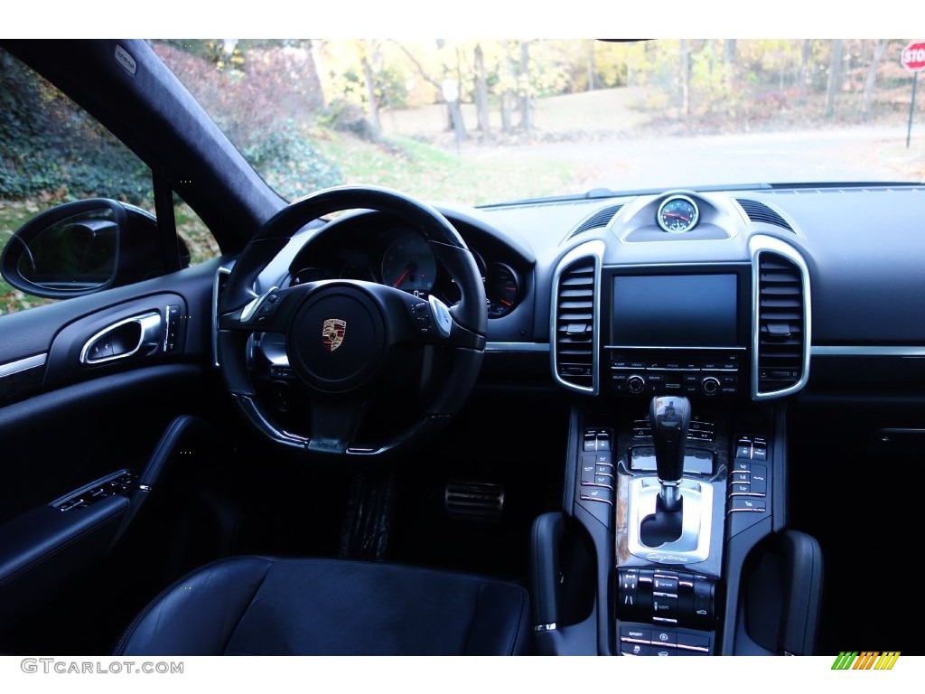2013 Cayenne GTS - Black / Black photo #13