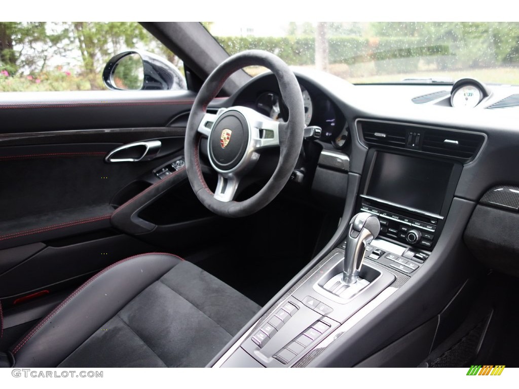 Black Interior 2015 Porsche 911 GT3 Photo #108930833