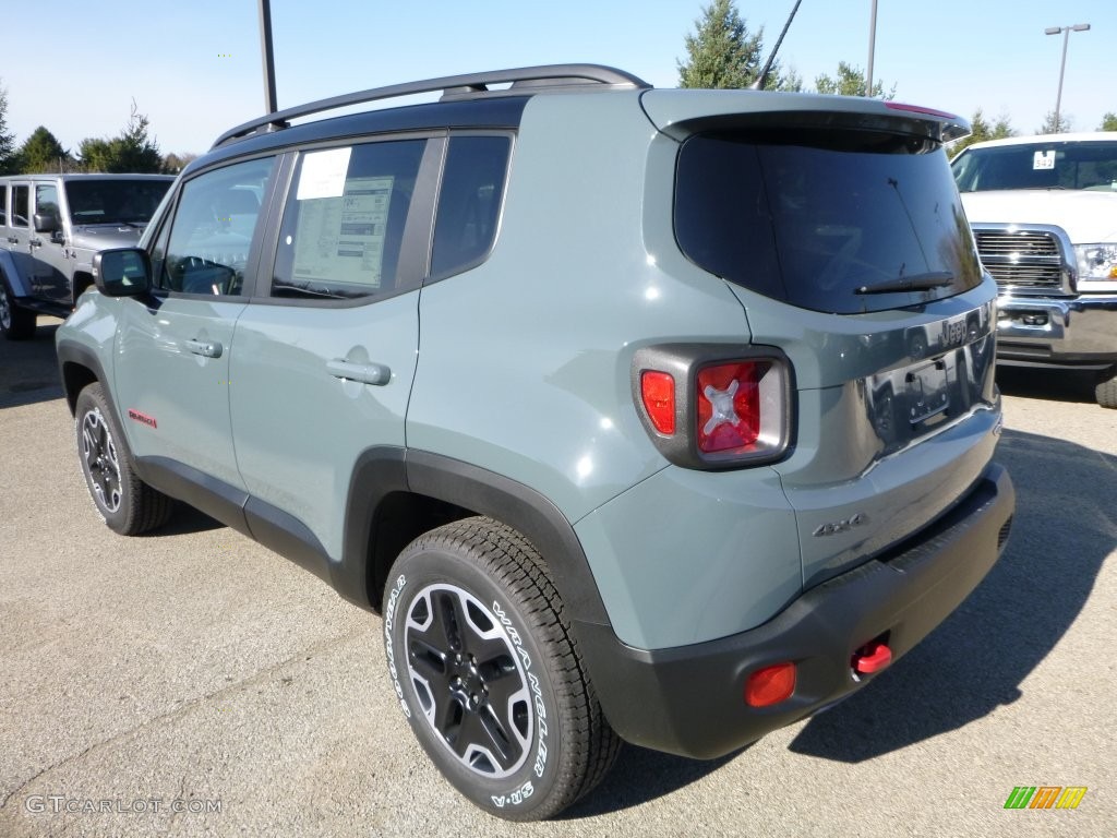 2016 Renegade Trailhawk 4x4 - Anvil / Black photo #5