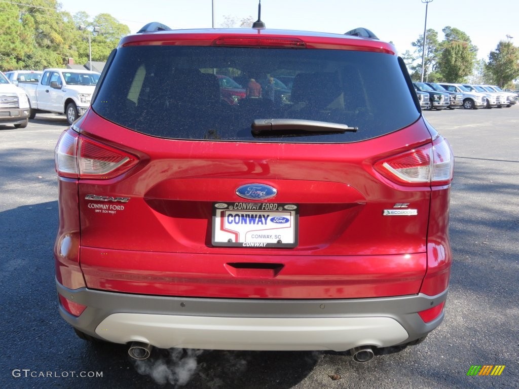 2016 Escape SE - Ruby Red Metallic / Medium Light Stone photo #4