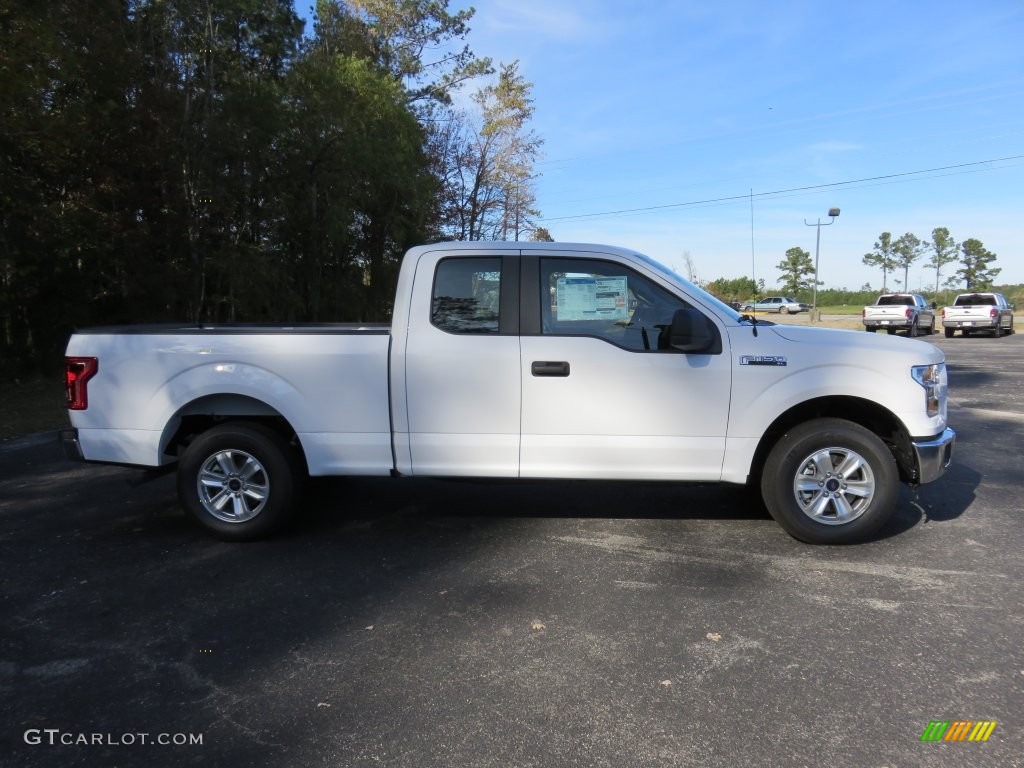 2016 F150 XL SuperCab - Oxford White / Medium Earth Gray photo #2