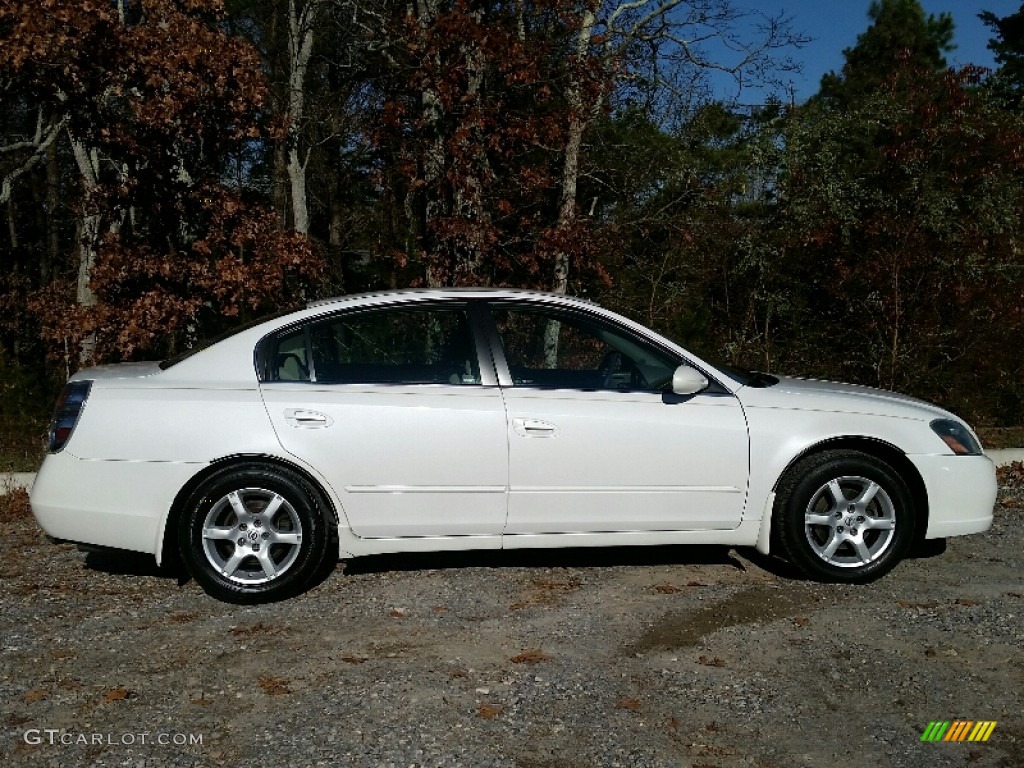 2006 Altima 2.5 S - Satin White Pearl / Blond photo #5
