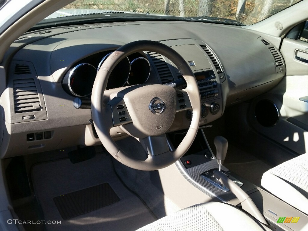 2006 Altima 2.5 S - Satin White Pearl / Blond photo #18