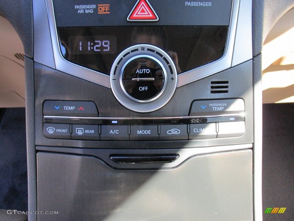 2016 Hyundai Azera Standard Azera Model Controls Photo #108958027