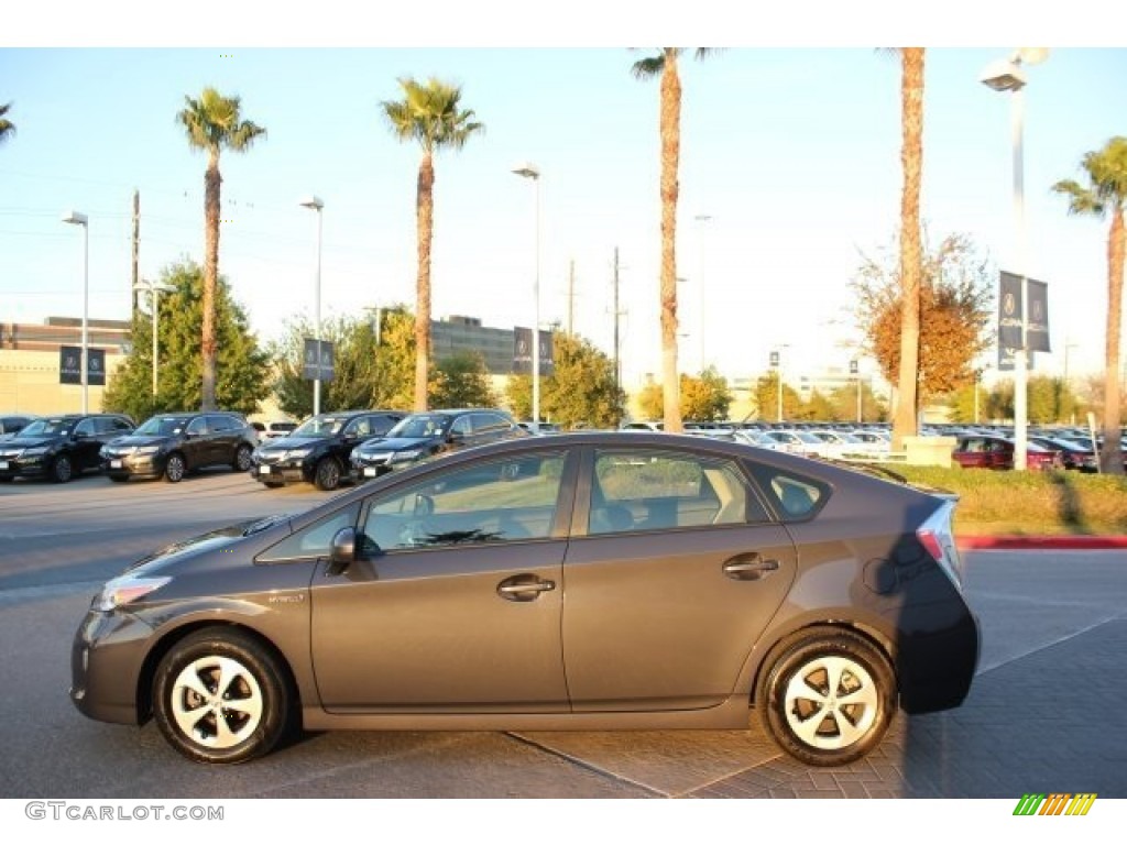2015 Prius Three Hybrid - Winter Gray Metallic / Misty Gray photo #3